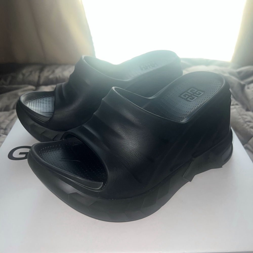 Givenchy marshmallow platform sandals